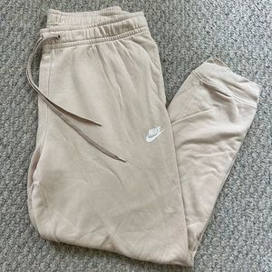 Nike tan joggers